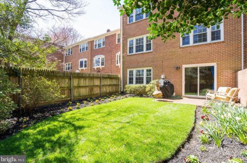 617 Azalea Dr, Rockville MD 20850-2010 exterior