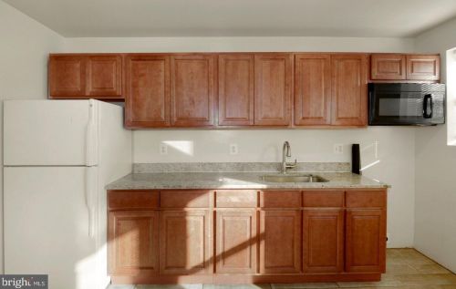 210 Orange St, Washington DC 20032-1737 exterior