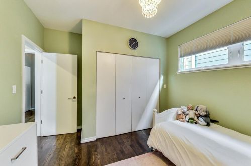 2100 Bingham St, Chicago IL 60647-4033 exterior