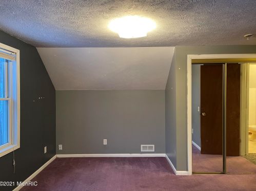 1531 Bender Rd, Middlevle MI 49333-9259 exterior