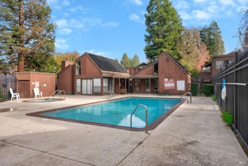 837 Camelback Pl, Concord CA 94523-1230 exterior