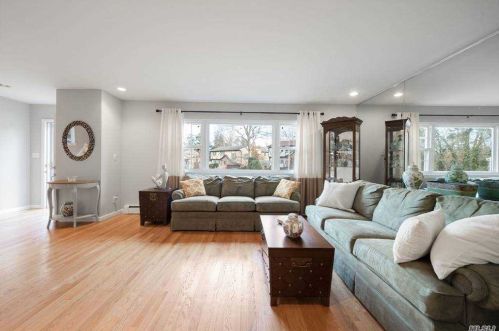 17 Cornell Dr, Commack NY 11725-2523 exterior