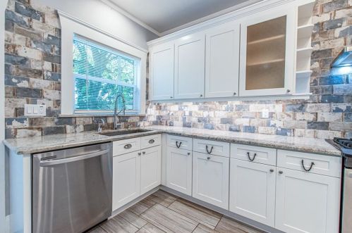 905 Cayuga St, Tampa FL 33603-4216 exterior