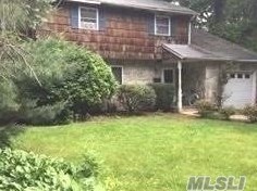 15 Brompton Pl, Huntington Station, NY 11746-3007