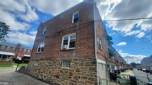 1032 Toll St, Chester PA 19022-1451 exterior