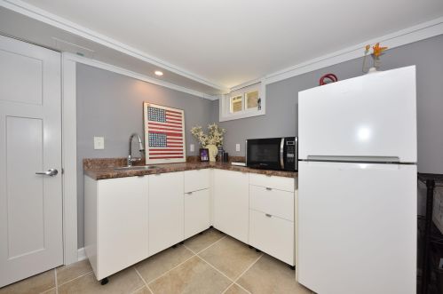 2376 56, Milwaukee WI 53210-2230 exterior