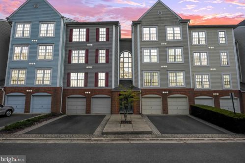 249 Pickett St, Alexandria VA 22304-4724 exterior