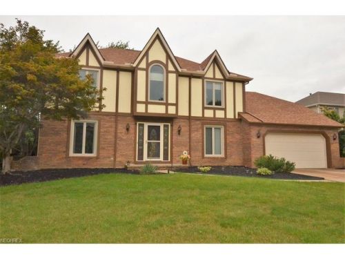 17744 Plymouth Row, Cleveland, OH 44136-7074