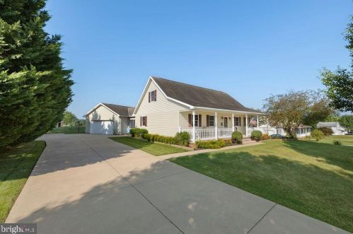 1165 Fox Run Ter, Hanover, PA 17331-8742