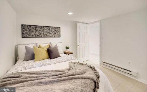 308 T St, Washington DC 20001-1843 exterior