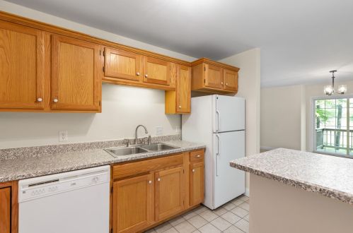 19 Violette Ln, Seabrook NH 03874-4557 exterior