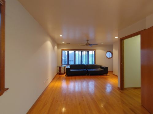 314 29th St, Chicago, IL 60616-3217