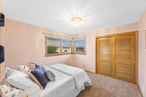 4159 63, Milwaukee WI 53216-1242 exterior