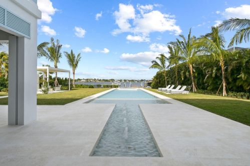 18826 Loxahatchee Riv Rd, Jupiter FL 33458-1081 exterior