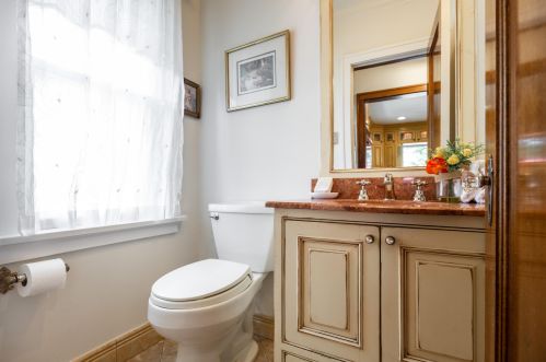 4531 Frederick Ave, Milwaukee WI 53211-3644 exterior