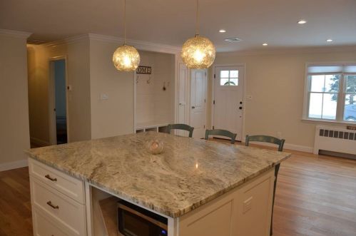 14 Nehring Ave, Babylon NY 11702-2426 exterior