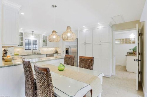 1765 Hbr Ln, Naples FL 34104-0317 exterior