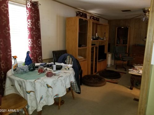 1705 Charleston Ave, Phoenix AZ 85023-1218 exterior