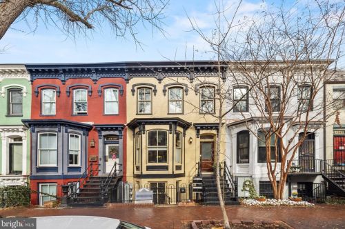 1447 Swann St, Washington DC  20009-3903 exterior