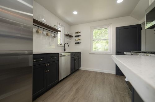 110 Briarwood Dr, Pittsburgh PA  15235-4301 exterior