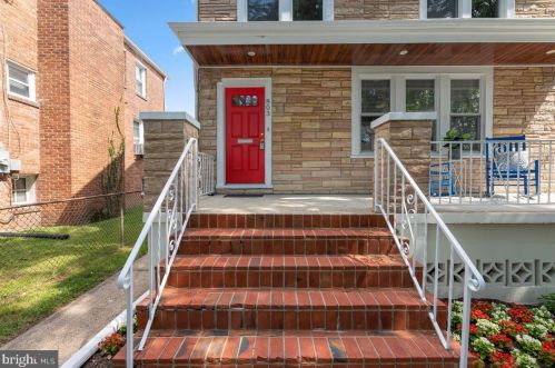 803 Quintana Pl, Washington, DC 20011-1940