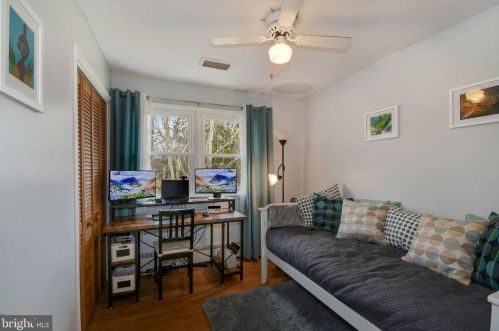 8901 Vly Frg Dr, Alexandria VA exterior