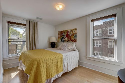 2230 Smt Ave, Milwaukee WI 53202-1245 exterior