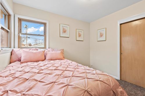 4730 81, Milwaukee WI 53220-4212 exterior