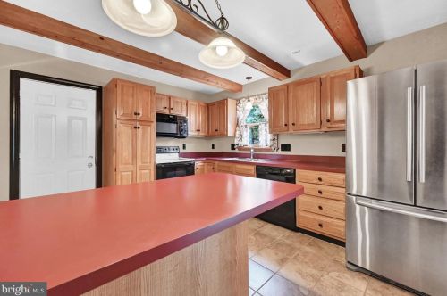 1739 Conard Rd, Lancaster PA 17602-1302 exterior