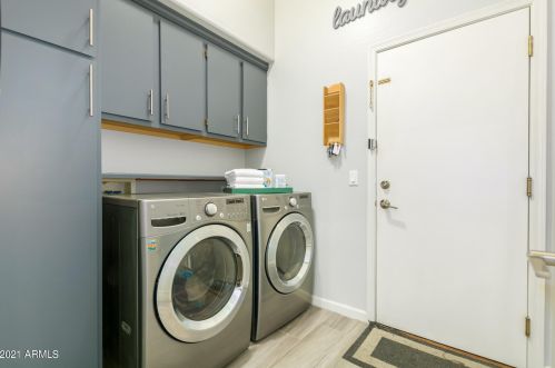 326 Anderson Ave, Phoenix AZ  85022-2366 exterior