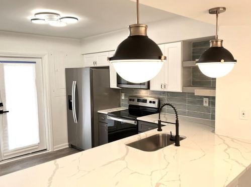 1249 Druid Knoll Dr, Atlanta GA  30319-4109 exterior