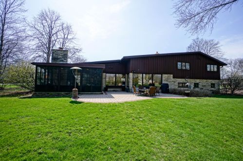 9355 Thrush Ln, Milwaukee WI 53217-1375 exterior