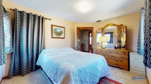 330 Ridgeland Ave, Waukegan IL 60085-2063 exterior