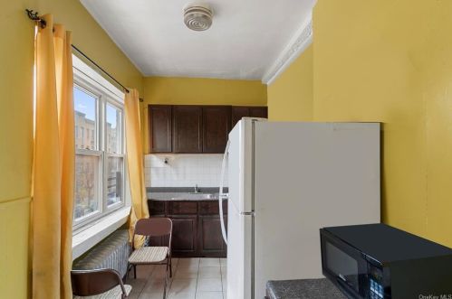 1323 Commonwealth Ave, Bronx NY 10473-3603 exterior