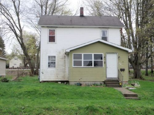 554 Liberty St, Corry, PA 16407-2006