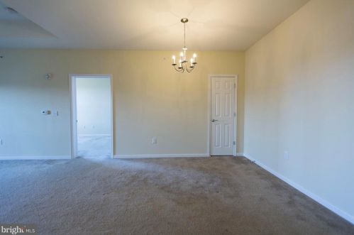 1446 Sierra Dr, Trenton NJ  08619-2071 exterior