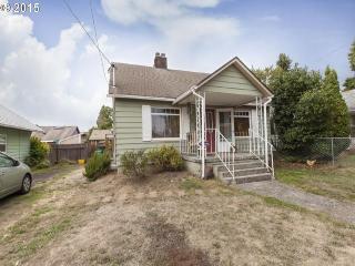 2419 85 Ave, Portland OR  97216-2003 exterior