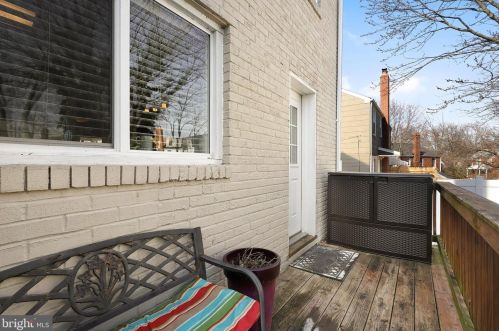 5849 Monticello Rd, Alexandria VA 22303-1301 exterior