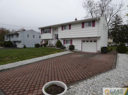 19 Michael St, Piscataway, NJ 08854-6075