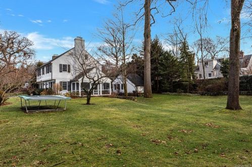 16 Denman Pl, Mount Vernon, NY 10552-1214