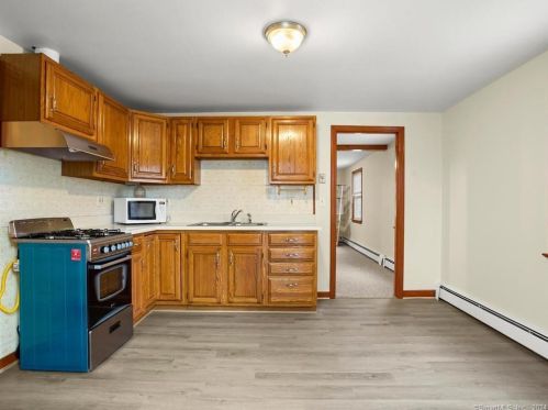 76 Stuart Ave, Norwalk CT 06850-3131 exterior