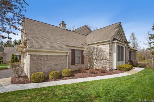 17020 Lochmoor Cir, Northville, MI 48168-4403