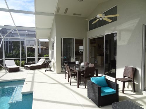 1626 Shelburnie Way, Fort Pierce FL  34952-6054 exterior