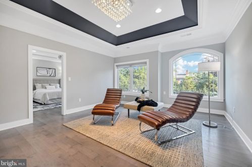 1864 Kirby Rd, Mc Lean VA 22101-5326 exterior