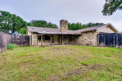 8607 Baumgarten Dr, Dallas, TX 75228-5418