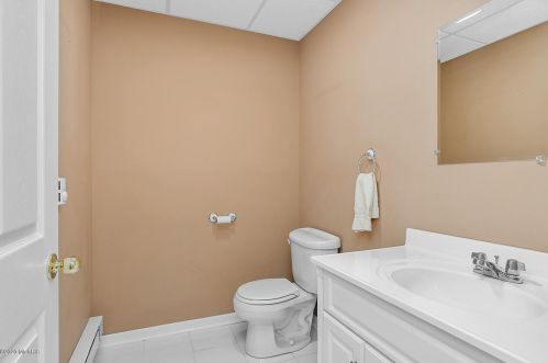 2730 60 St, Fennville MI 49408-9414 exterior