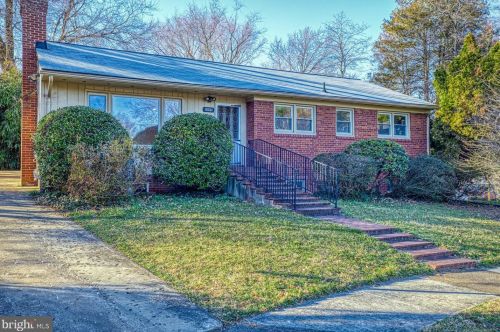 6095 8th Pl, Arlington, VA 22205-1426