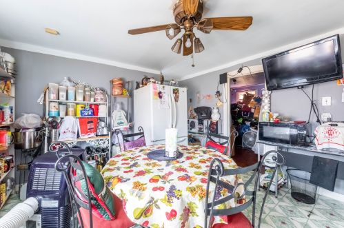 5833 Whipple St, Chicago IL 60659-3708 exterior