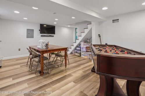 1231 Fleming Ave, Point Pleasant Beach NJ 08742-4040 exterior