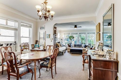 2836 Lunt Ave, Chicago IL 60645-2917 exterior